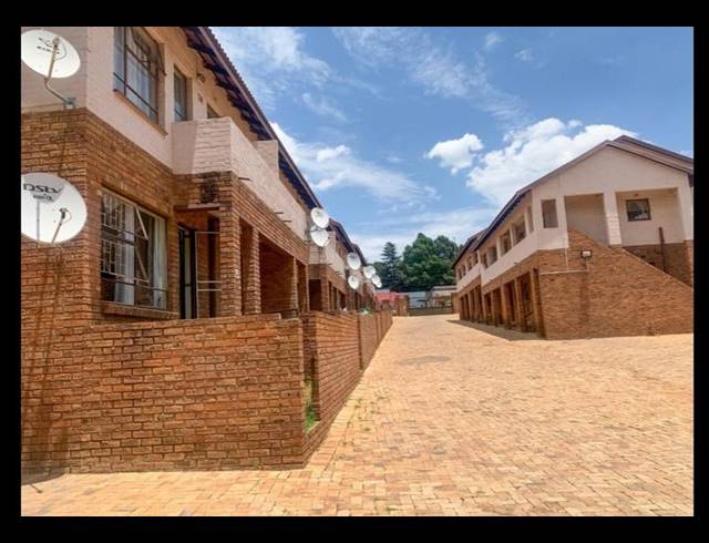 2 BEDROOM APARTMENT FOR SALE IN FLORIDA